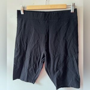 Divided H&M Black Biker Shorts L